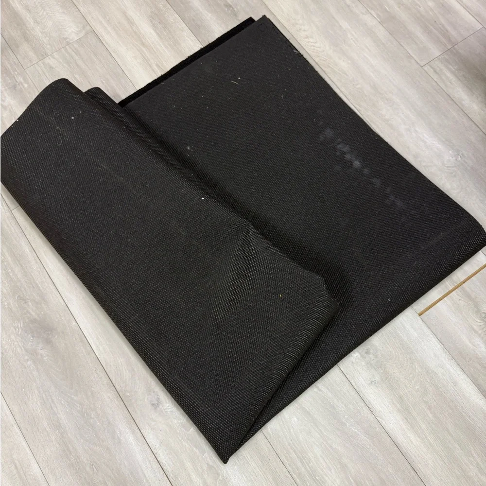 Geometric Black and Gray Area Ruggable cover plus mat EUC